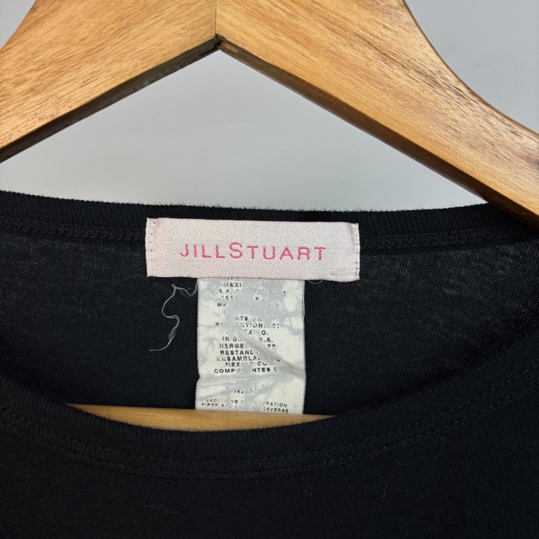 Jill Stuart Graphic Baby Tee (Category: Shirts) located in Bulacan. Submitted by citygirl00 (Listing ID 1463782188, Image 3). Description: Size S-M In good condition.