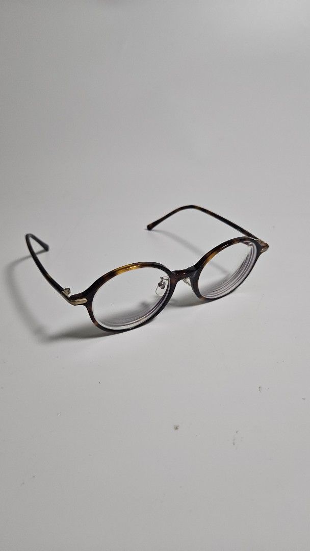JINS Eyeglasses Tortoiseshell Round Frame MCF-19A-043AA (Category: Sunglasses & Eyewear) located in Alfonso. Submitted by jbcamet (Listing ID 1463823982, Image 1). Description: - Brand: JINS - Style: Round Tortoiseshell Eyeglasses - Model: MCF-19A-043AA - Frame Size: 48-19-147 - Origin: Designed in Tokyo - Lenses: Clear, ready for prescription - Condition: Great for everyday wear - Reason for Selling: No longer fits face shape.