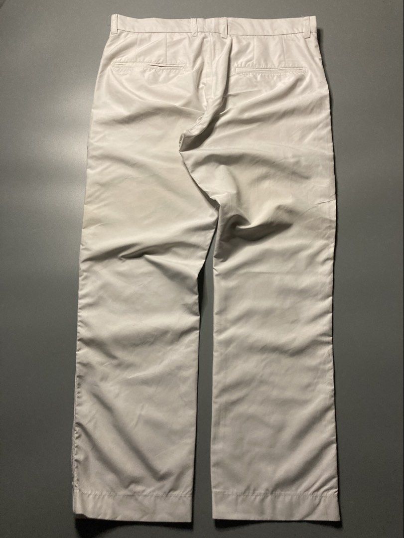 j.lindeberg Narrow Fit Trouser (Category: Luxury Apparel) located in Malaybalay. Submitted by spl3ndd_artifacts (Listing ID 1463779856, Image 2). Description: J.Lindeberg Narrow Fit Trouser Waist 34 Length 39 Hem 7.5 .