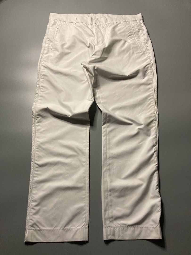 j.lindeberg Narrow Fit Trouser (Category: Luxury Apparel) located in Malaybalay. Submitted by spl3ndd_artifacts (Listing ID 1463779856, Image 1). Description: J.Lindeberg Narrow Fit Trouser Waist 34 Length 39 Hem 7.5 .