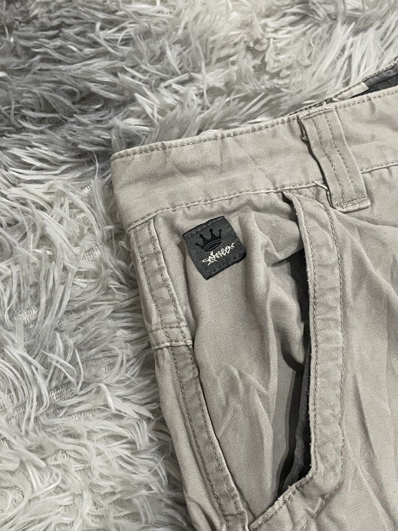 JNCOCargo Shorts Camo Patchwork Drawstring Waist (Category: Shorts) located in Roxas City. Submitted by thrift_by_tons (Listing ID 1463889784, Image 2). Description: JNCO JEANS CARHO SHORT Dimes: Waist: 30 Length: 23 Leghole: 11 Price: 700 + sf 📍Roxas City, Capiz 5800 🔫 Payment via Gcash 🔫Payment First Policy .
