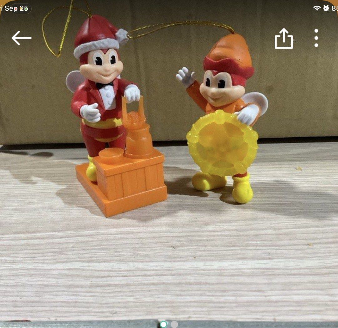 Jollibee kiddie meal toys (Category: Designer & Blind Box Toys) located in Manila. Submitted by carlance (Listing ID 1463933033, Image 2). Description: Selling both for 200 Project 7, Q.C. Pick .
