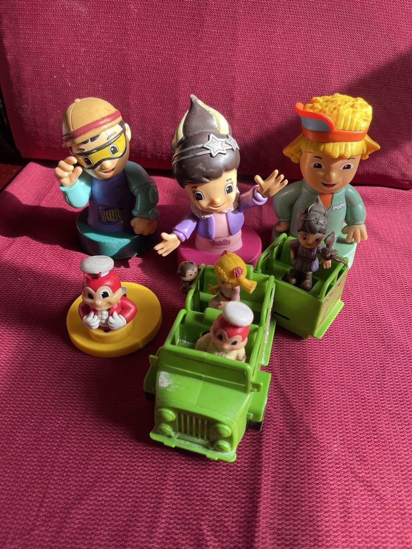 Jollibee old toys (sold as set) (Category: Kids Toys) located in Manila. Submitted by dstrangerthings (Listing ID 1463819682, Image 1). Description: .