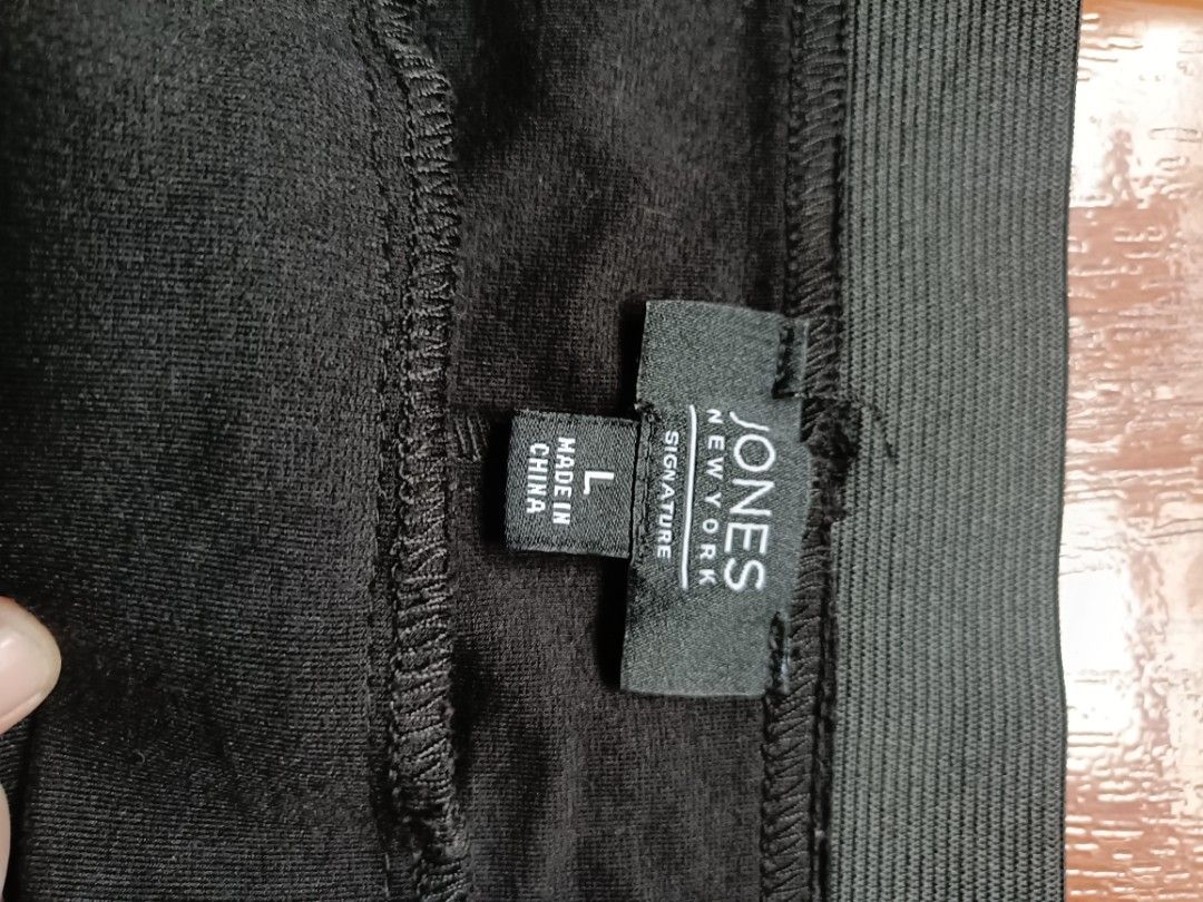 Jones New York Boot Cut Pants (Category: Other Bottoms) located in Las Pinas. Submitted by william_thrift_2023 (Listing ID 1463856774, Image 2). Description: JONES NEW YORK | BLACK BOOTCUT PANTS ✨ Jones New York Women’s Bootcut Pants 🖤 Classic Black 👖 Bootcut / Slight Flare Style ✨ Elegant & classy fit — perfect for office, casual, or semi-formal outfit 📌 Condition: Pre-loved / Excellent Condition 📏 Size: LARGE SIZE 📐 Measurements: Length 40