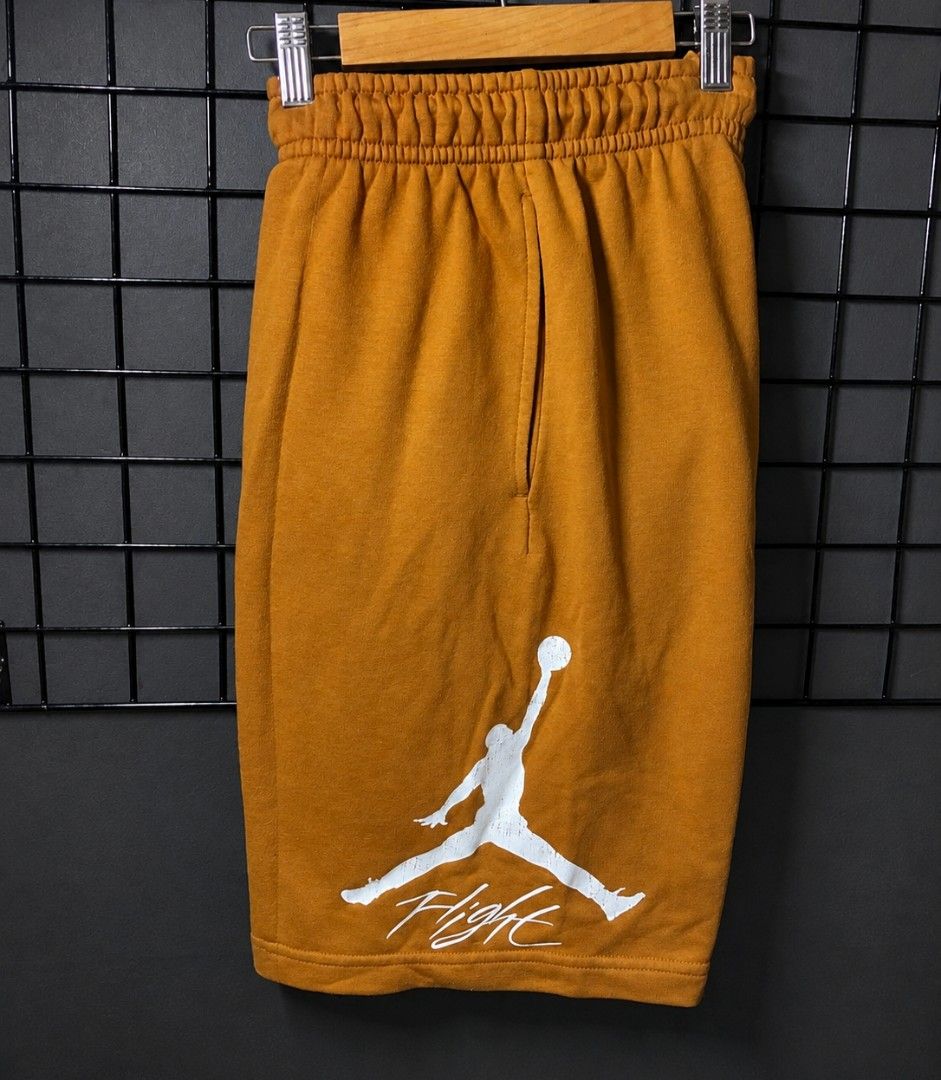 JORDAN CRACK DESIGN (Category: Activewear) located in Manila. Submitted by nevamiss (Listing ID 1463927740, Image 1). Description: .
