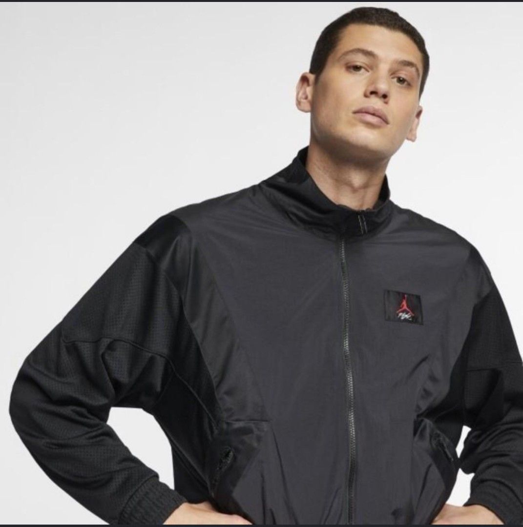 Jordan Diamond Windbreaker (Category: Coats, Jackets and Outerwear) located in Manila. Submitted by streetfinds02 (Listing ID 1463899183, Image 1). Description: Jordan windbreaker Diamond Size XL Dimes 26W x 27L Good as new Loc Baliuag Bulacan Vouch for safe 🙇 P1999 add shipped 🫶📩.