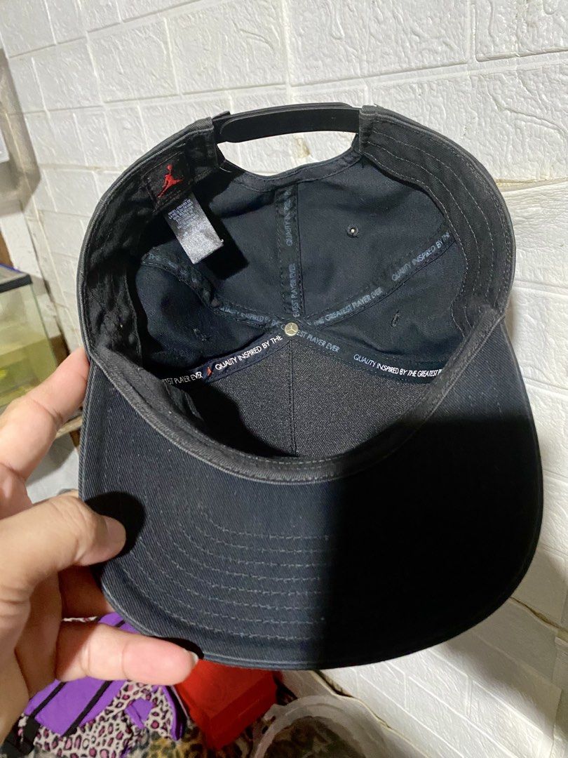 Jordan Flight Cap Black Red (Category: Caps & Hats) located in Cavite. Submitted by jamstore89 (Listing ID 1463912338, Image 2). Description: Flight jordan cap P800 Paranaque Classic black dad hat style - Features red 'Flight' embroidery on the front - Jordan branding on the inside - Adjustable strap for a custom fit - Ideal for everyday casual wear.