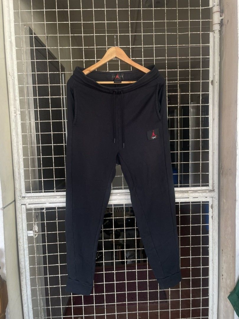 Jordan Jogger (Category: Joggers) located in Marikina City. Submitted by doobiethrift (Listing ID 1463805243, Image 1). Description: Size Medium No issue 30-34 Waist 38 Length 9.5/10 Color rate.