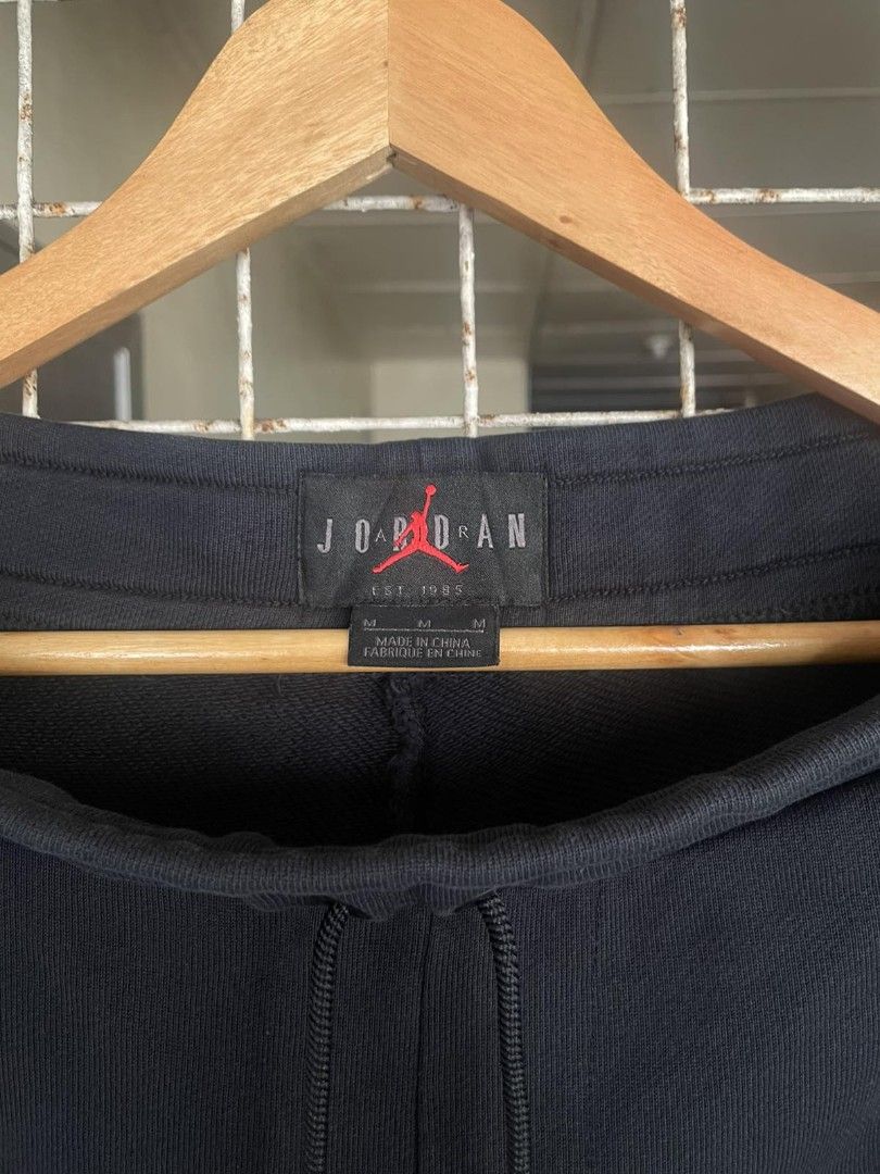 Jordan Jogger (Category: Joggers) located in Marikina City. Submitted by doobiethrift (Listing ID 1463805243, Image 3). Description: Size Medium No issue 30-34 Waist 38 Length 9.5/10 Color rate.