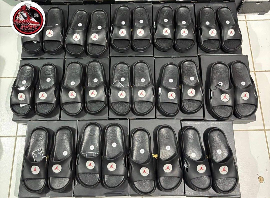 Jordan Slides Black (Category: Slippers & Slides) located in Agdangan. Submitted by chano11339 (Listing ID 1463844499, Image 2). Description: - Classic black Jordan slides - Features the iconic Jumpman logo - Designed for comfort and easy slip-on wear - Ideal for casual outings or post-game recovery.