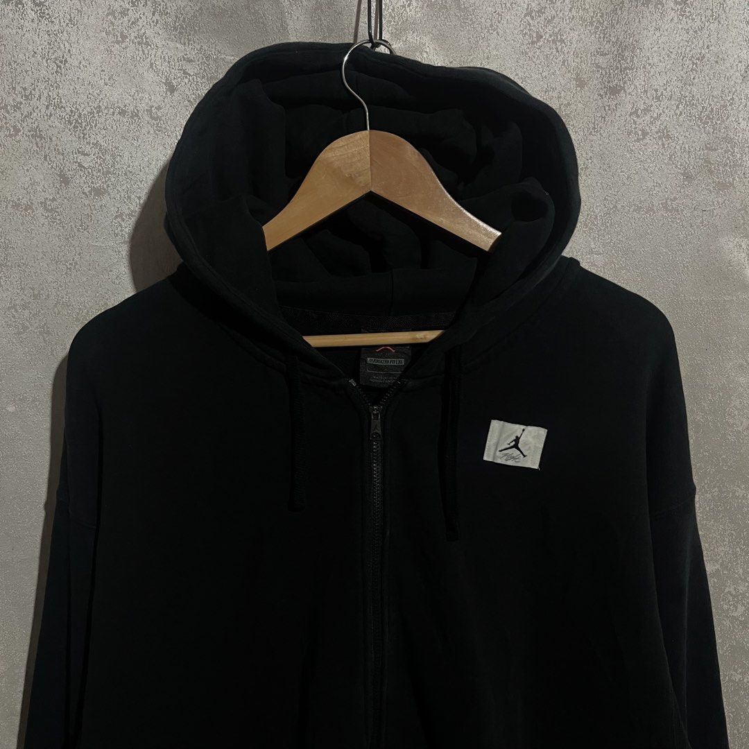 Jordan Air Zip Up Oversized Fit (Category: Hoodies) located in Hagonoy. Submitted by ianthrift_ph (Listing ID 1463882051, Image 2). Description: complete tags/authentic 24 width, 27 length xl to xxl fitting excellent condition color rate 9/10 no issue heavy cotton.