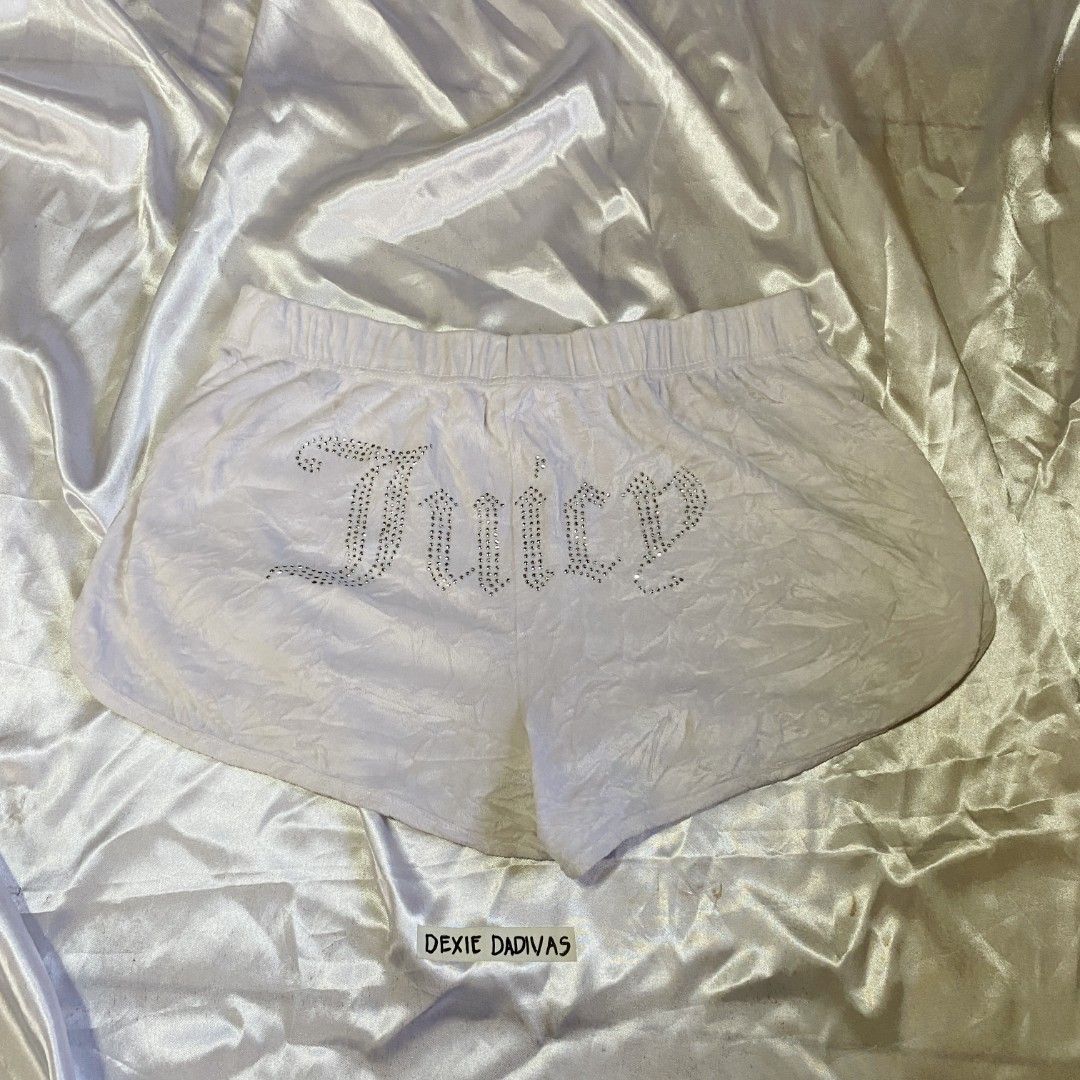 Juicy Couture Back Logo Shorts (Category: Shorts) located in Roxas City. Submitted by xyddvs (Listing ID 1463892295, Image 1). Description: W: 30-36 L: 11.