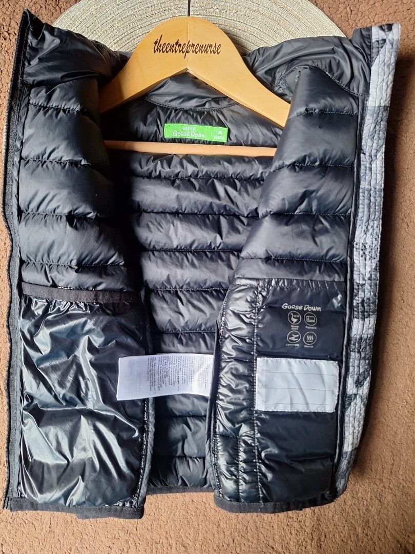 Kids Puffer Winter Vest 3-4Y (Category: Babies & Kids Fashion) located in Quezon City. Submitted by theentreprenurse (Listing ID 1463906811, Image 2). Description: 𝘼𝙐𝙏𝙊 𝙋𝘼𝙎𝙎 𝙏𝙊 𝙇𝙊𝙒 𝘽𝘼𝙇𝙇𝙀𝙍𝙎 📣 ʙʀᴀɴᴅ: Bossini Goosedown (goosedown provides higher loft and better warmth than duck down) ꜱɪᴢᴇ: 3-4y ᴍᴏᴘ: ɢᴄᴀꜱʜ ꜱʜɪᴘᴘɪɴɢ 🛒 (NO RUSH. I'm a working momma :) ) ▪︎ꜰʟᴀꜱʜ ᴇxᴘʀᴇꜱꜱ | J&T ▪︎ʟᴀʟᴀᴍᴏᴠᴇ|ɢʀᴀʙ ~ 𝚃𝚑𝚎𝚜𝚎 𝚌𝚕𝚘𝚝𝚑𝚎𝚜 𝚊𝚛𝚎 𝚊𝚕�