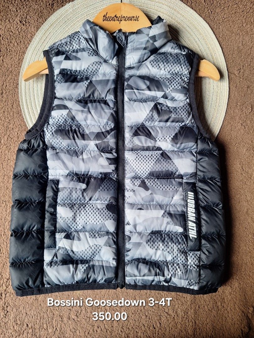 Kids Puffer Winter Vest 3-4Y (Category: Babies & Kids Fashion) located in Quezon City. Submitted by theentreprenurse (Listing ID 1463906811, Image 1). Description: 𝘼𝙐𝙏𝙊 𝙋𝘼𝙎𝙎 𝙏𝙊 𝙇𝙊𝙒 𝘽𝘼𝙇𝙇𝙀𝙍𝙎 📣 ʙʀᴀɴᴅ: Bossini Goosedown (goosedown provides higher loft and better warmth than duck down) ꜱɪᴢᴇ: 3-4y ᴍᴏᴘ: ɢᴄᴀꜱʜ ꜱʜɪᴘᴘɪɴɢ 🛒 (NO RUSH. I'm a working momma :) ) ▪︎ꜰʟᴀꜱʜ ᴇxᴘʀᴇꜱꜱ | J&T ▪︎ʟᴀʟᴀᴍᴏᴠᴇ|ɢʀᴀʙ ~ 𝚃𝚑𝚎𝚜𝚎 𝚌𝚕𝚘𝚝𝚑𝚎𝚜 𝚊𝚛𝚎 𝚊𝚕�