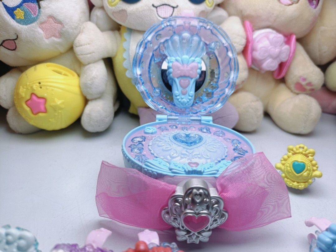 Kira ala mode at tropical (Category: Action & Battle Toys) located in Manila. Submitted by atharalee (Listing ID 1463786971, Image 2). Description: .