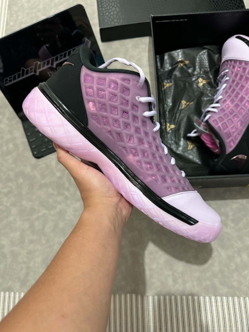 KOBE 3 LOW PINK QUARTZ (Category: Sneakers) located in Manila. Submitted by nellafelix1720 (Listing ID 1463905128, Image 1). Description: KOBE 3 LOW PINK QUARTZ SIZE 12 | BRANDNEW 13500.
