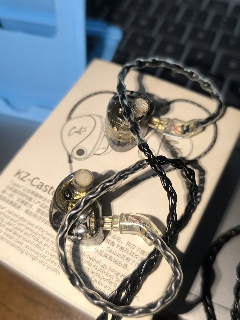 KZ Castor Harman Target w/ bass (Category: Earphones) located in Muntinlupa City. Submitted by narymadine_ (Listing ID 1463931432, Image 3). Description: - KZ Castor earphones - Inspired by Greek mythology (Castor & Pollux) - Glossy metal cover with twin star design - Dual dynamic drivers for synchronized and harmonious sound - Rich and deep sound effect - High-end quality Issue: needs cleaning Hindi swak yung wire na nabili ko, but still working