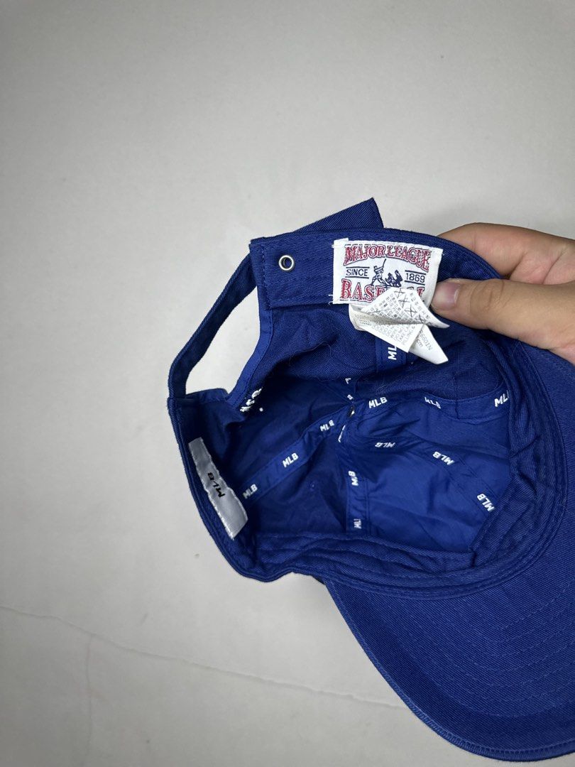 LA X MLB (Category: Caps & Hats) located in Molave. Submitted by thriftmate13 (Listing ID 1463778851, Image 2). Description: .