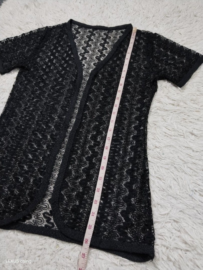 Lace cardigan an intricate open zigzag pattern. (Category: Others Tops) located in Manila. Submitted by lexusthrift1995 (Listing ID 1463845784, Image 3). Description: Size- SMALL to MEDIUM Length- 26 Color rate- 10/10 Condition- 10/10 issue- no issue good condition ‼️150.pesos plus shipping fee 💸MODE OF PAYMENT- GCASH payment first 🚛MODE OF DELIVERY- J&T or LALAMOVE 📍LOCATION- NORTH CALOOCAN CAMARIN BRGY.177 1705 SUNFLOWER STREET. 🗒Note: Plea