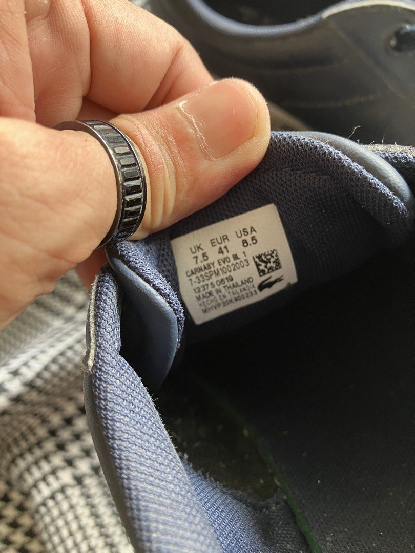 Lacoste low-top shoe (Category: Sneakers) located in Angeles City. Submitted by jnwsurplus (Listing ID 1463779290, Image 3). Description: Plsss see pictures Freeship .