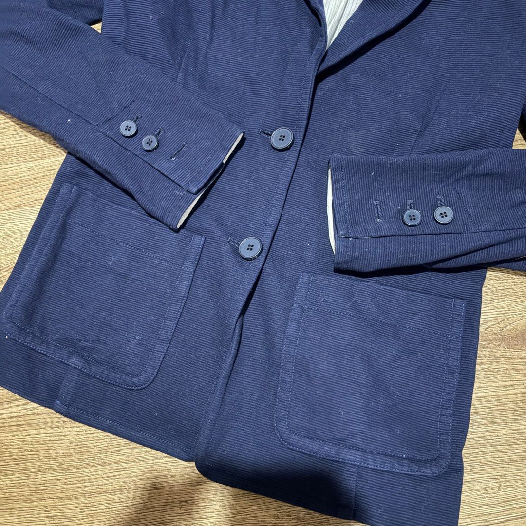 Lacoste Navy Coat Jacket (Category: Coats, Jackets and Outerwear) located in Bulacan. Submitted by frugal.search (Listing ID 1463798118, Image 2). Description: Lacoste Navy Coat Jacket Size Small Excellent condition No issue 600 pesos + shipping fee Loc: Malolos, Bulacan MOP: Gcash MOD: Jnt & Lalamove.