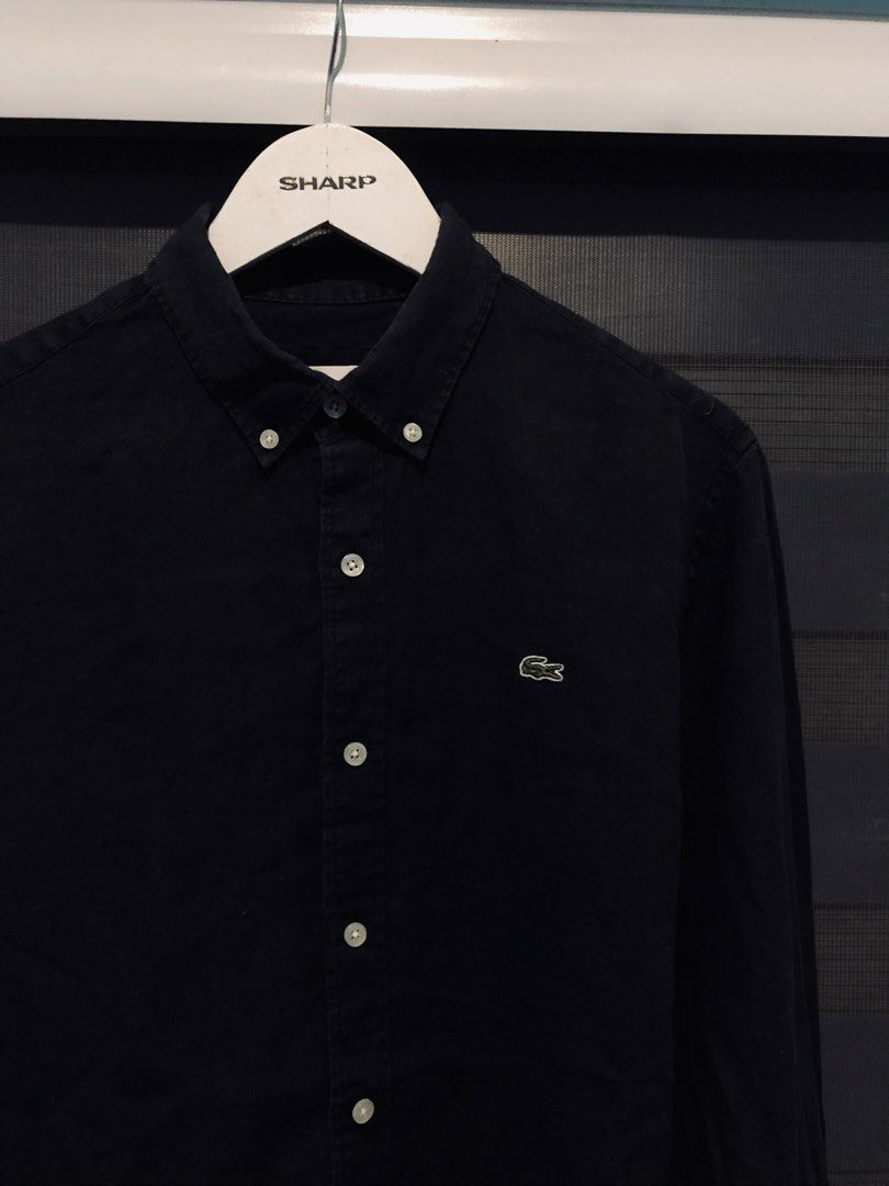 Lacoste Pangmayaman (Category: Formal Shirts) located in Tumauini. Submitted by joshtan0812 (Listing ID 1463787095, Image 1). Description: Dimes 22x28 Color rate 9/10 Complete tags✅ Good condition Plain color.