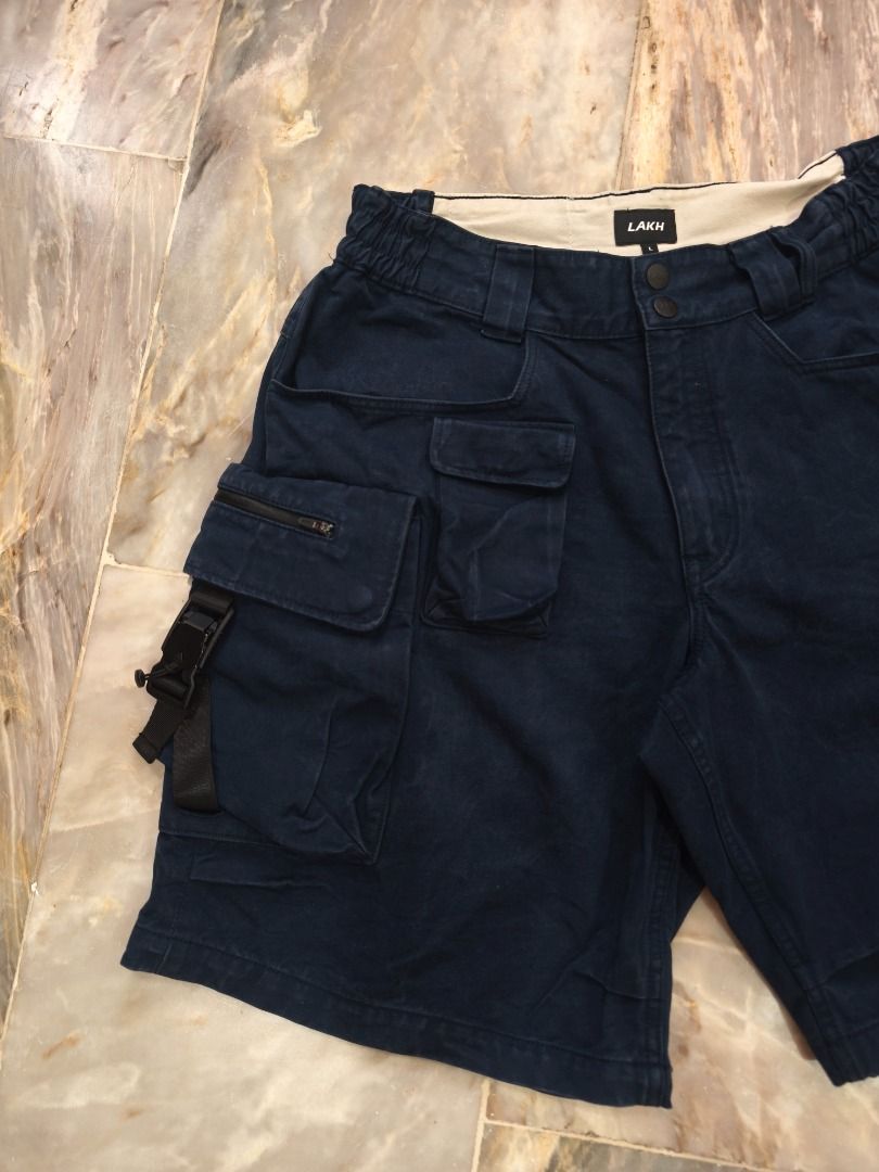 Lakh Multipocket Short (Category: Shorts) located in Lucena. Submitted by 0174.archive (Listing ID 1463784414, Image 3). Description: very good used condition 9/10 condition rating size L on tag Actual Measurements (inches) Waist: 15.5-17 / 31-34 around Length: 21.5 Leg opening: 13.5 Message before buying. Items are pre-loved / second hand used. Manage your expectations. Buy with confidence. No return no exchange. Additional Shipping Fee Ship via