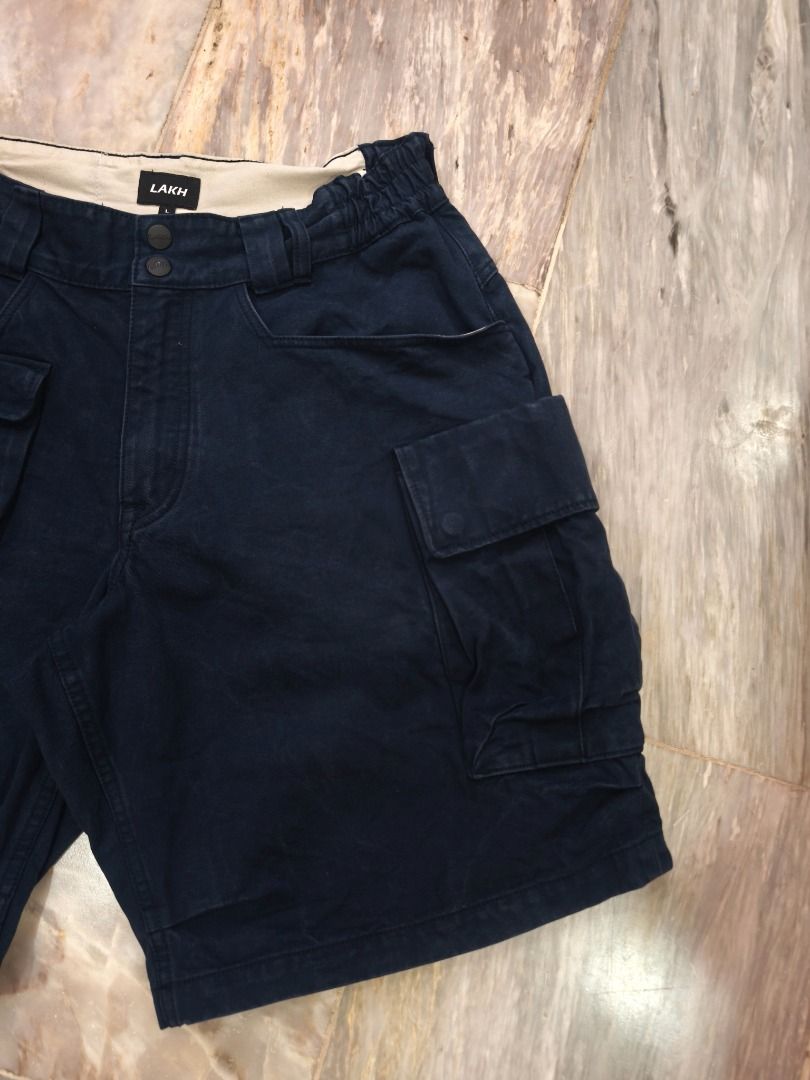 Lakh Multipocket Short (Category: Shorts) located in Lucena. Submitted by 0174.archive (Listing ID 1463784414, Image 2). Description: very good used condition 9/10 condition rating size L on tag Actual Measurements (inches) Waist: 15.5-17 / 31-34 around Length: 21.5 Leg opening: 13.5 Message before buying. Items are pre-loved / second hand used. Manage your expectations. Buy with confidence. No return no exchange. Additional Shipping Fee Ship via