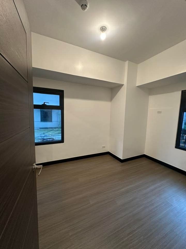 Lease to own 1 Bedroom unit (Category: Apartments & Condos) located in Pasig City. Submitted by fca.infopropertyph (Listing ID 1463835161, Image 2). Description: SYNC RESIDENCES – PASIG | LEASE-TO-OWN 🏙️ ✨ 100% spread over 120 months 💰 ₱66,392.50/month 📌 Unit Price: ₱7,967,100 ✅ No bank financing required ✅ Long-term 10-year payment term ✅ Great for end-use or investment Start your property journey with manageable monthly payments. 📩 Message 