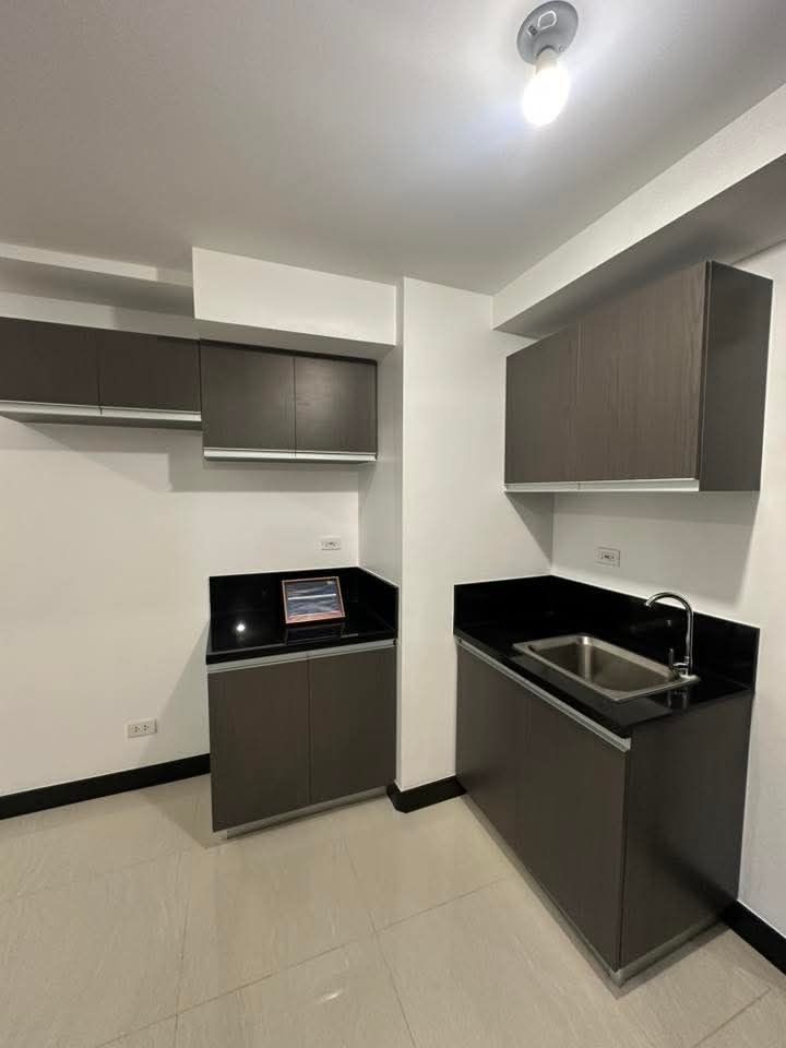 Lease to own 1 Bedroom unit (Category: Apartments & Condos) located in Pasig City. Submitted by fca.infopropertyph (Listing ID 1463835161, Image 3). Description: SYNC RESIDENCES – PASIG | LEASE-TO-OWN 🏙️ ✨ 100% spread over 120 months 💰 ₱66,392.50/month 📌 Unit Price: ₱7,967,100 ✅ No bank financing required ✅ Long-term 10-year payment term ✅ Great for end-use or investment Start your property journey with manageable monthly payments. 📩 Message 