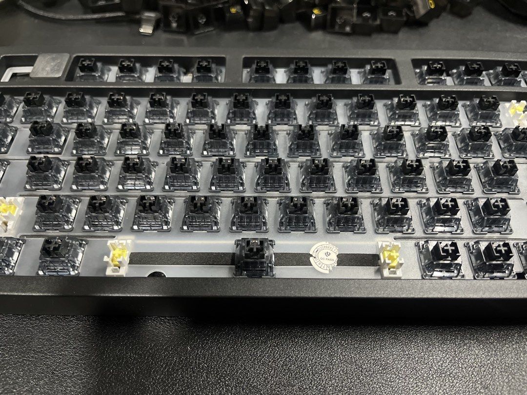 LEOBOG Hi75 V1 — Bare Bone (Category: Computer Keyboard) located in Manila. Submitted by houseofesto (Listing ID 1463792658, Image 1). Description: LEOBOG Hi75 V1 — Bare Bone DEAD STOCK • LIKE NEW • ACTUAL ITEM PHOTOS ✨ 75% Compact Layout • 81 keys + multifunction rotary knob • Solid CNC aluminum alloy case • Hot-swappable mechanical keyboard design • Gasket-style mounting • Wired connection • Great for custom builds and keyboard enthusiasts 📦 C