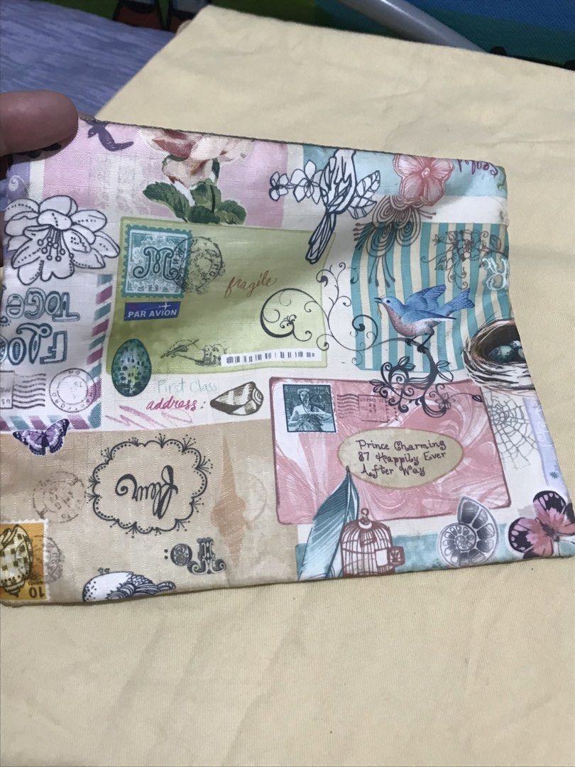 Lesportsac (Category: Purses & Pouches) located in Balete No 2. Submitted by troyesybang (Listing ID 1463887962, Image 3). Description: OG ls Pouch.