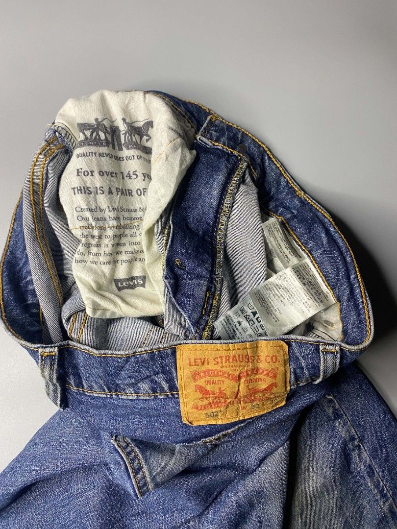 Levi's 502 Regular Taper Jeans W32 L32 (Category: Jeans) located in Ajuy. Submitted by quickcrystal-effaca (Listing ID 1463877833, Image 2). Description: - Classic blue Levi's 502 jeans - Size: 32 Waist, 32 Length - Fit: Regular with a taper - Style: Perfect for everyday wear.