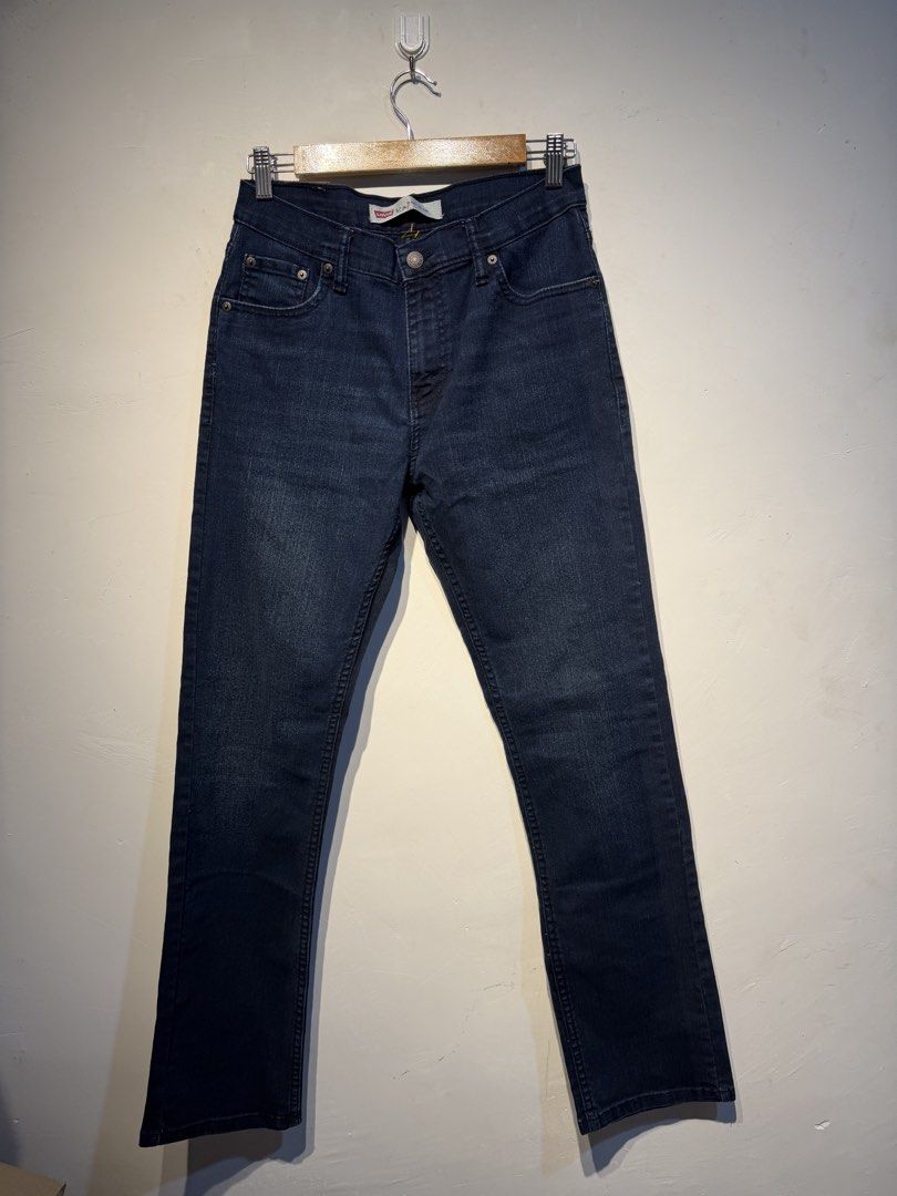 LEVIS 511 (Category: Jeans) located in Carmen. Submitted by thriftnichoii (Listing ID 1463838863, Image 2). Description: Levis 511 29-30x39.
