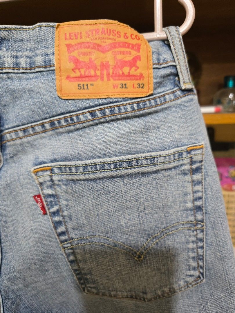 Levi's 511 Jeans W31 L32 (Category: Jeans) located in Gattaran. Submitted by ethanwhite (Listing ID 1463753661, Image 2). Description: - Brand: Levi's - Model: 511 - Size: 31 Waist x 32 Length - Color: Classic Blue Denim - Fit: Slim Straight - Style: Perfect for everyday wear - Condition: Please check photos for details Rfs: doesnt fit me anymore.