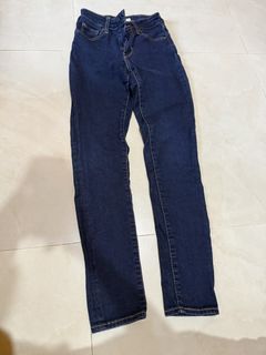 (Category: ) located in . Submitted by ccccloset (Listing ID 1463778078, Image 1). Description: .