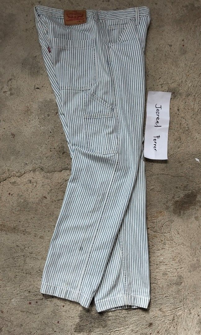 Levi's Carpenter pants (Category: Jeans) located in Alaminos. Submitted by jez.18 (Listing ID 1463823587, Image 1). Description: W30-34 L40.