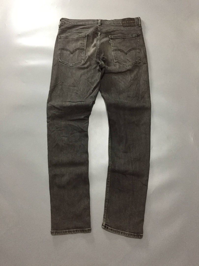 Levi's Line 8 (Category: Jeans) located in Balayan. Submitted by _wethrift (Listing ID 1463904932, Image 2). Description: Levi's line 8 - size 34 - length 44 - leg hole 7 - excellent condition - color rate: 9.5/10 - no flaws - crispy condition MINE — 📩 + Shipping fee 📍 Balayan, Batangas.