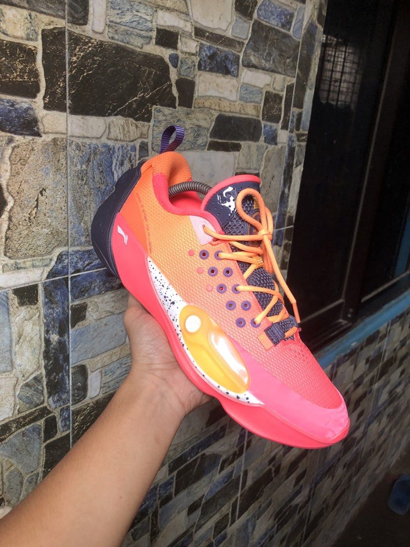Li ning All City 13 "All Range" (Category: Sneakers) located in Manila. Submitted by shawnmarwi17212 (Listing ID 1463790752, Image 2). Description: Size 9 No box Used once (indoor).