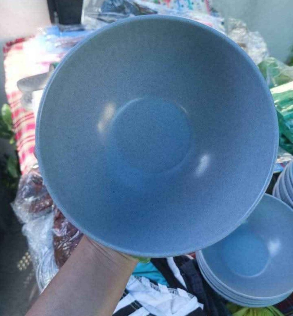 Light Blue Textured Bowl (Category: Vases & Decorative Bowls) located in Muntinlupa City. Submitted by marim45981 (Listing ID 1463930807, Image 1). Description: - 45 pcs Light blue bowl with a textured exterior - 25 pesos each - Ribbed design on the sides - Sturdy base for stability - Good size for serving or mixing - Made from durable material - Ideal for everyday kitchen use.