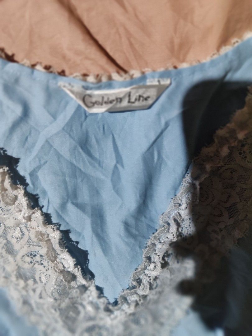 Light Blue V-neck Lace Sleeves Top (Category: Sleeveless) located in Iloilo. Submitted by cynehllevie (Listing ID 1463827826, Image 3). Description: 🍥Good as new 🍥Fits s-m 🍥 Really pretty!.