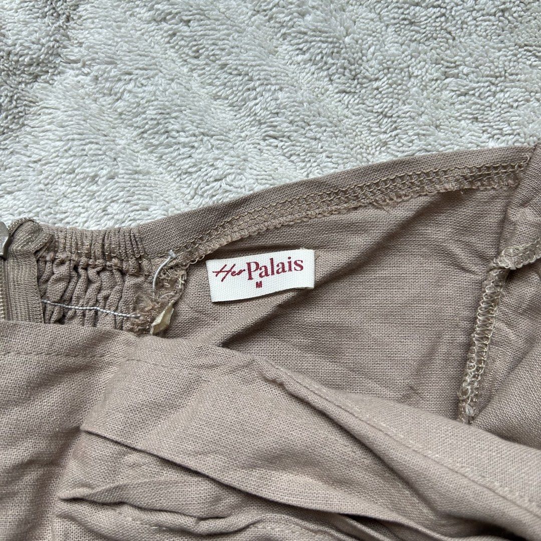 Light Brown Linen Tube Top (Category: Sleeveless) located in San Juan City. Submitted by e_declutters2019 (Listing ID 1463792228, Image 3). Description: • Vietnam brand - her palais • size runs small - size on tag is M but fits S .