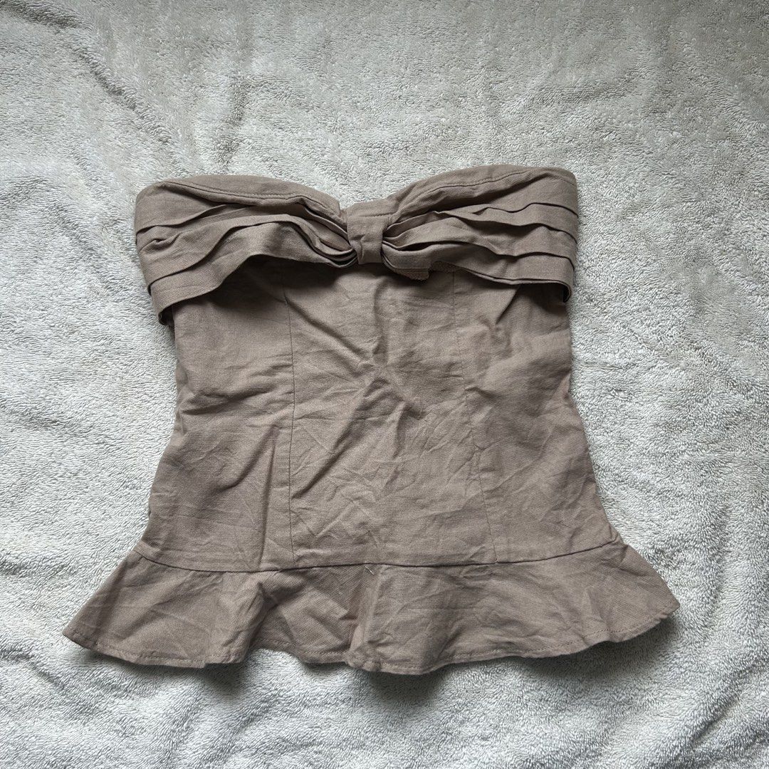 Light Brown Linen Tube Top (Category: Sleeveless) located in San Juan City. Submitted by e_declutters2019 (Listing ID 1463792228, Image 1). Description: • Vietnam brand - her palais • size runs small - size on tag is M but fits S .