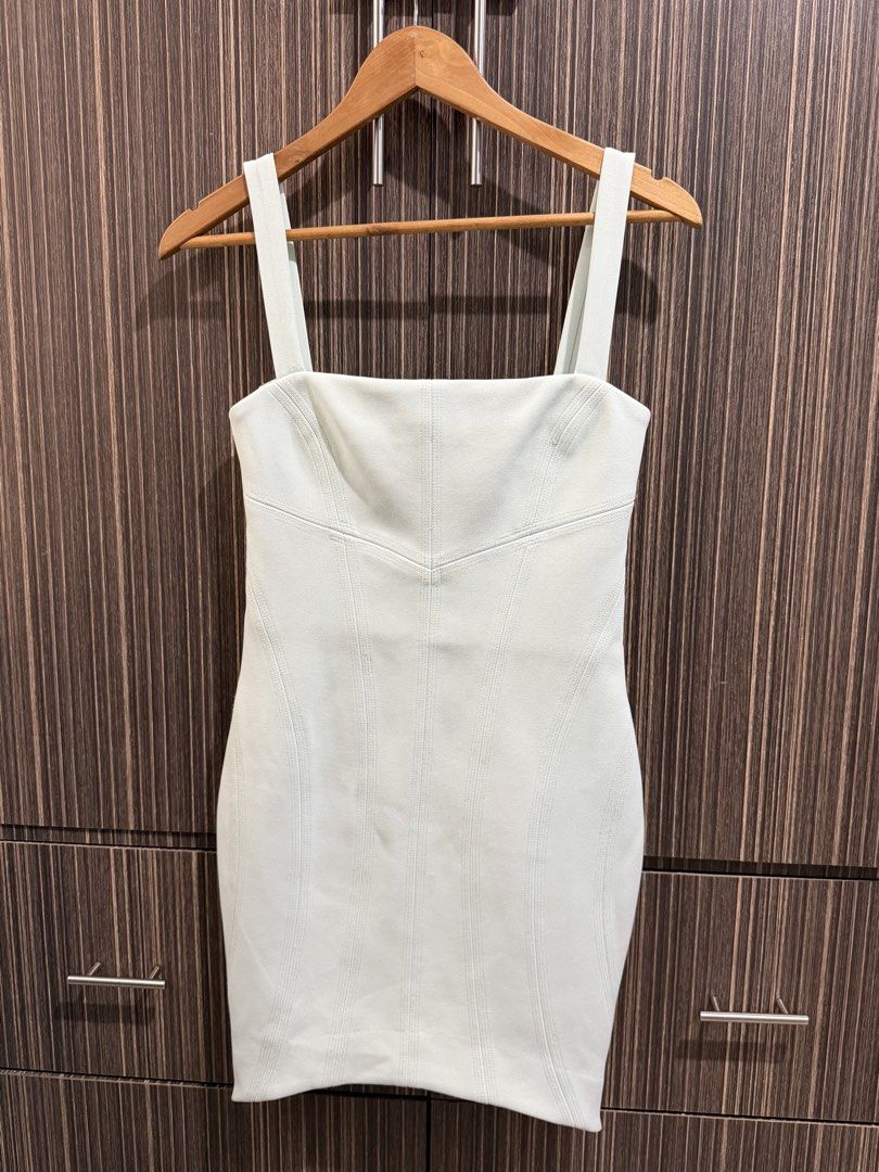 Light Green Square Neck Bodycon Mini Dress (Category: Dresses) located in Manila. Submitted by maiserdaz (Listing ID 1463805660, Image 1). Description: PLEASE READ BEFORE SENDING OFFER -No lowballer. Price posted is already low. -24hours reservation only. -Please no joy reserver. RFS: Decluttering MOP: BDO BPI Gcash Shipping via lalamove - pin loc near SM Valenzuela Or standard shipping Manila - 90 - Light blue mini dress - Square neckline with t