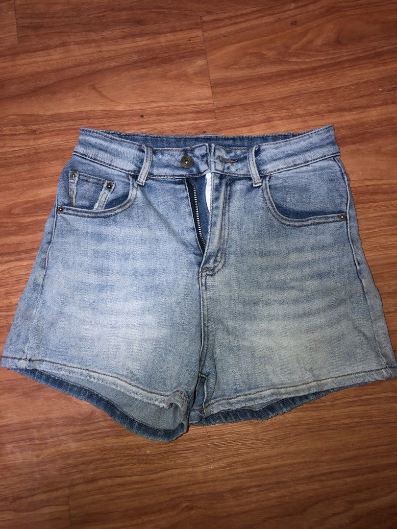 Light Wash Denim Shorts (Category: Shorts) located in Manila. Submitted by zhala_dawn3 (Listing ID 1463746480, Image 1). Description: Cute light wash denim shorts with frayed hem. Classic five-pocket style, zip fly. Perfect for casual outfits..