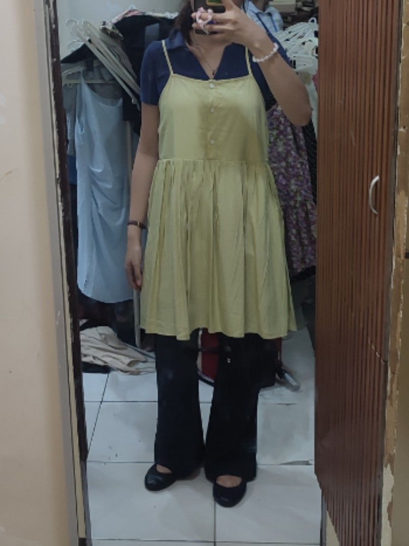 Light Yellow Pinafore Dress (Category: Dresses) located in Jaen. Submitted by roxantiago (Listing ID 1463779613, Image 1). Description: - Light yellow pinafore dress - Versatile for casual outings or gatherings - Easy to wear and style.