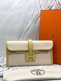 (Category: ) located in . Submitted by redrabbitluxury_singpore (Listing ID 1463812431, Image 1). Description: .