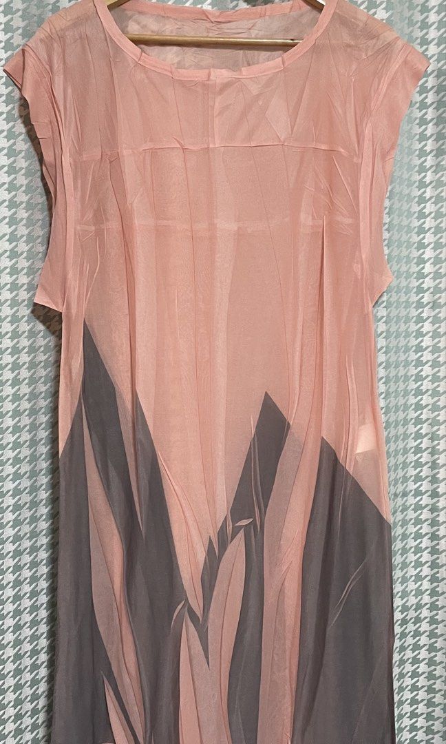 Limi Feu Sheer Dress (Category: Dresses) located in Mabalacat. Submitted by designerbrandsforless (Listing ID 1463872791, Image 1). Description: In great condition! Size: small Best fit up to medium .