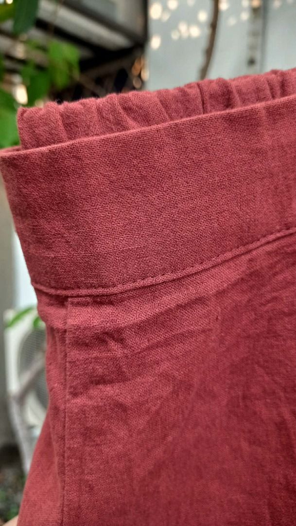 Linen highwaist wide short (Category: Shorts) located in Davao. Submitted by irisrazona16792 (Listing ID 1463862690, Image 2). Description: Wd side pocket Waist 26-29 (garterize) mall quality.