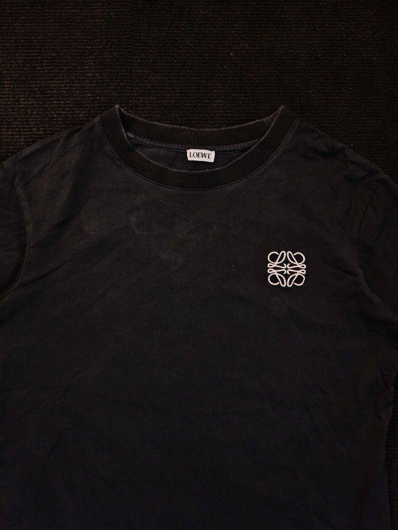 Loewe basic logo (Category: Shirts) located in San Fernando. Submitted by gaboo_asncn (Listing ID 1463826156, Image 3). Description: - Loewe basic logo - Size: Medium on tag (W19/L23) - Condition: Good - Color Rate: 8.5 - No issue.